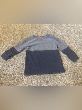 ‼️Mix and Match 3 items for $5‼️ 
Cat & Jack Long Sleeve Tee 18 months baby boy